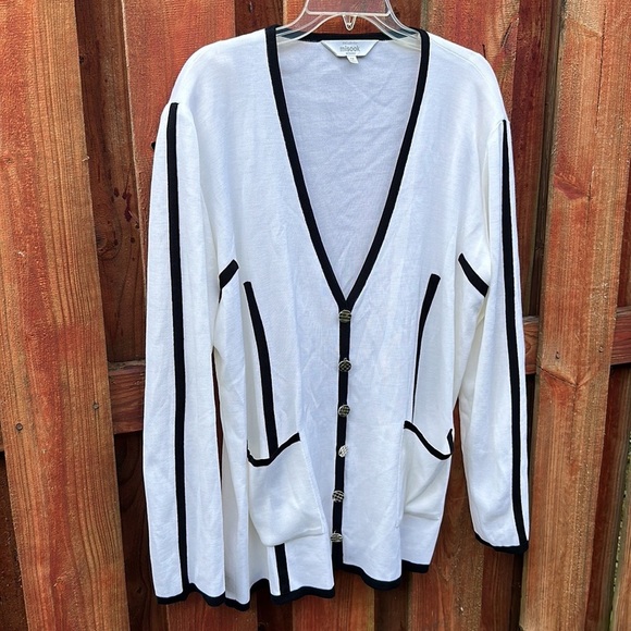MISSLOOK White and Black Cardigan Sweater V-Neck Size 1X - Picture 3 of 10